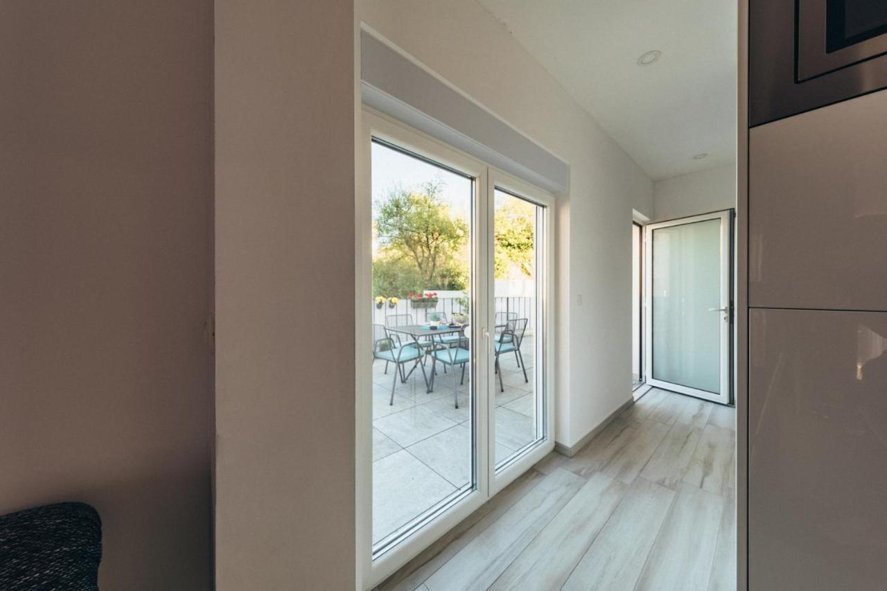 Apartment Gina Trogir Buitenkant foto