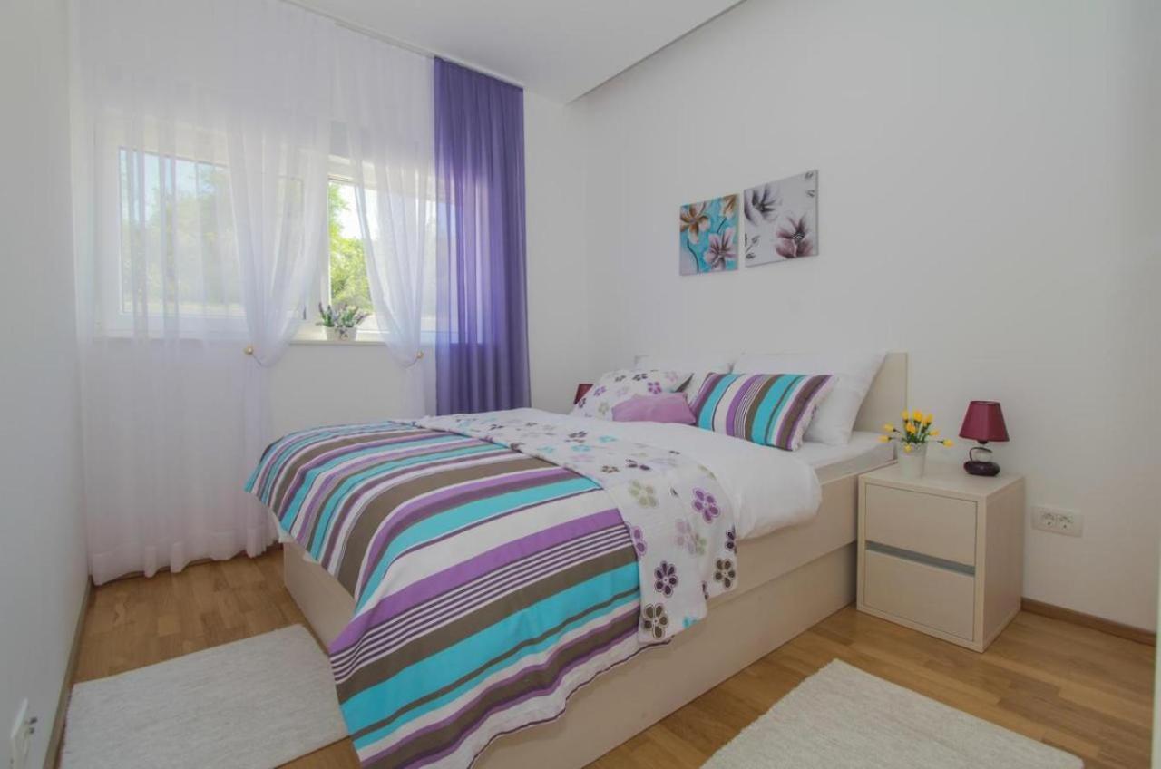 Apartment Gina Trogir Buitenkant foto